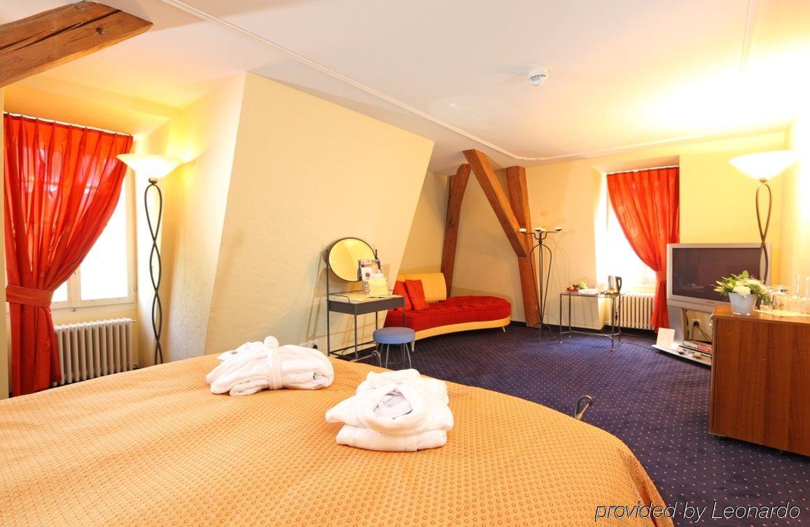 Hotel Schloss Huenigen Konolfingen Szoba fotó