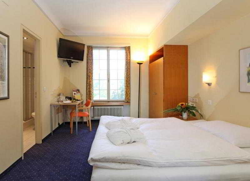 Hotel Schloss Huenigen Konolfingen Kültér fotó