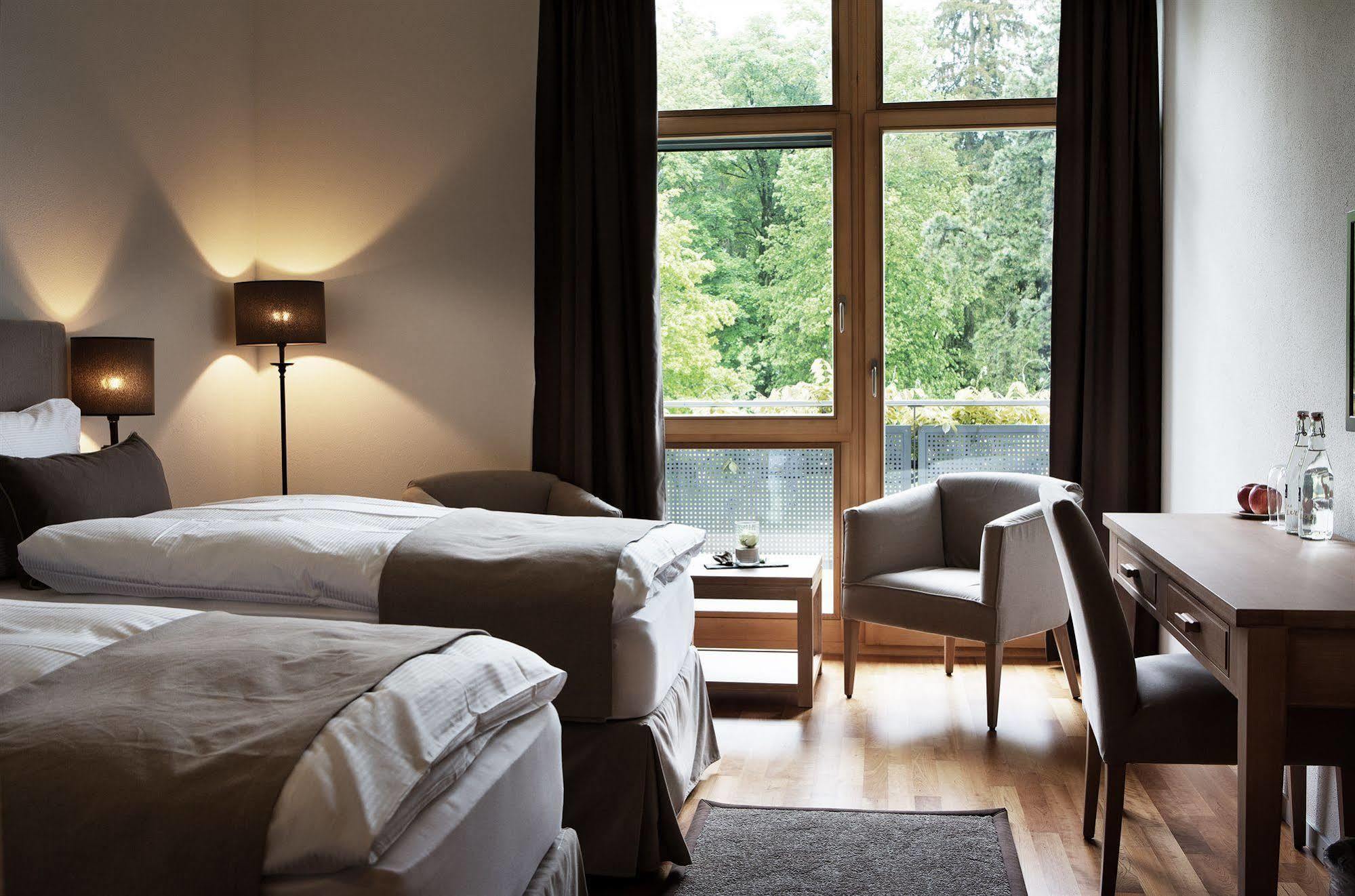 Hotel Schloss Huenigen Konolfingen Kültér fotó