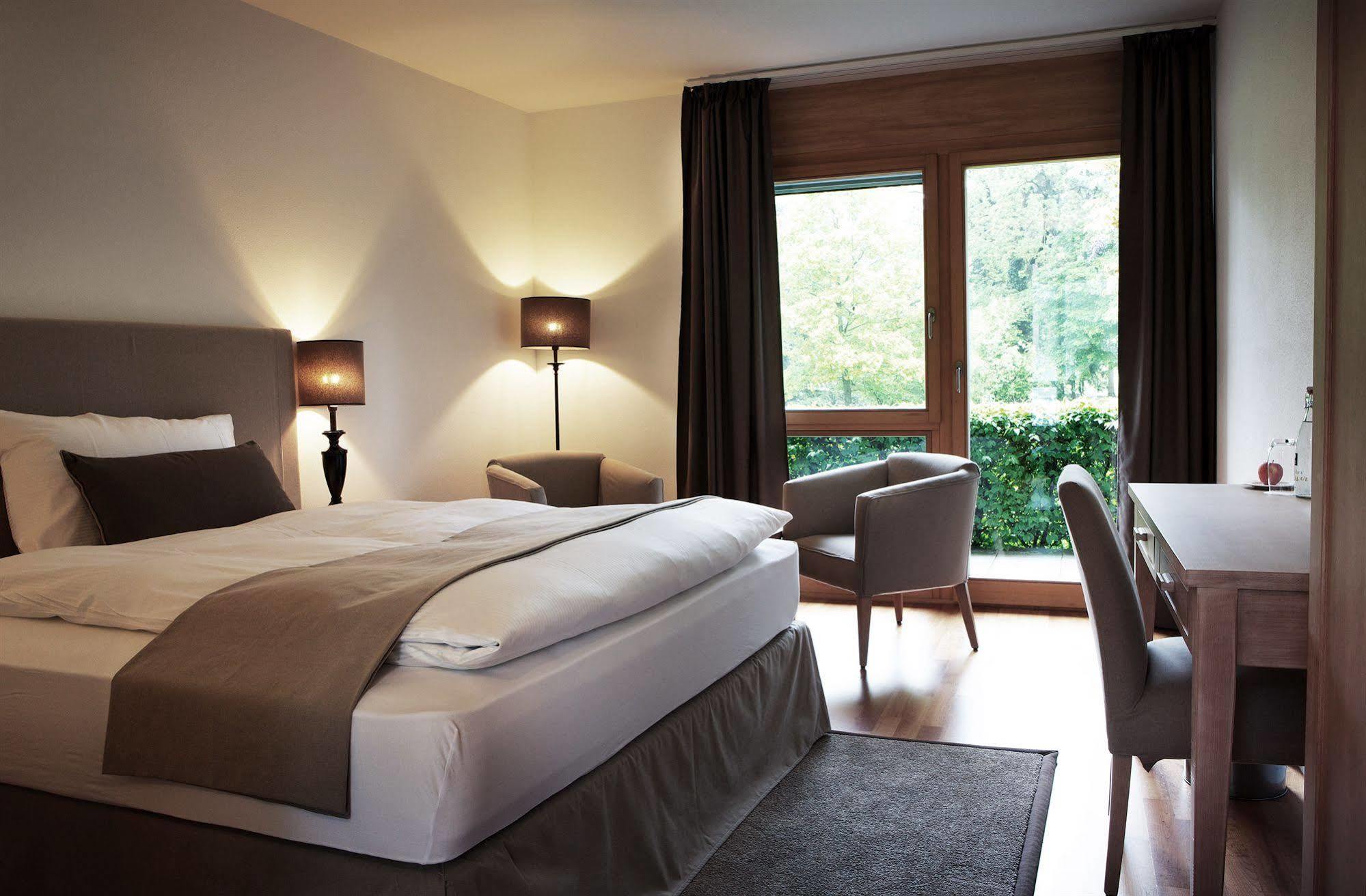 Hotel Schloss Huenigen Konolfingen Kültér fotó