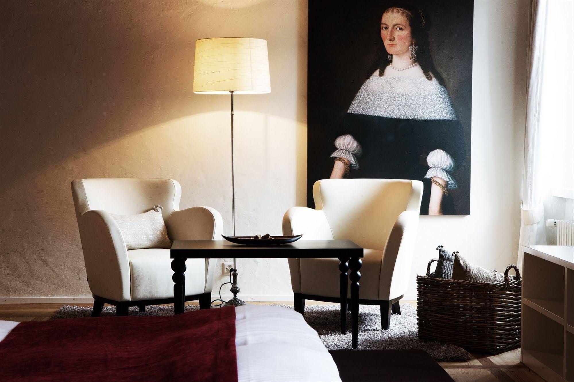 Hotel Schloss Huenigen Konolfingen Kültér fotó